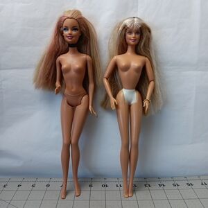 Vintage Barbie 90's Long Blonde Hair Blue Eyes Clicking Legs Pin Joint Arms Nude